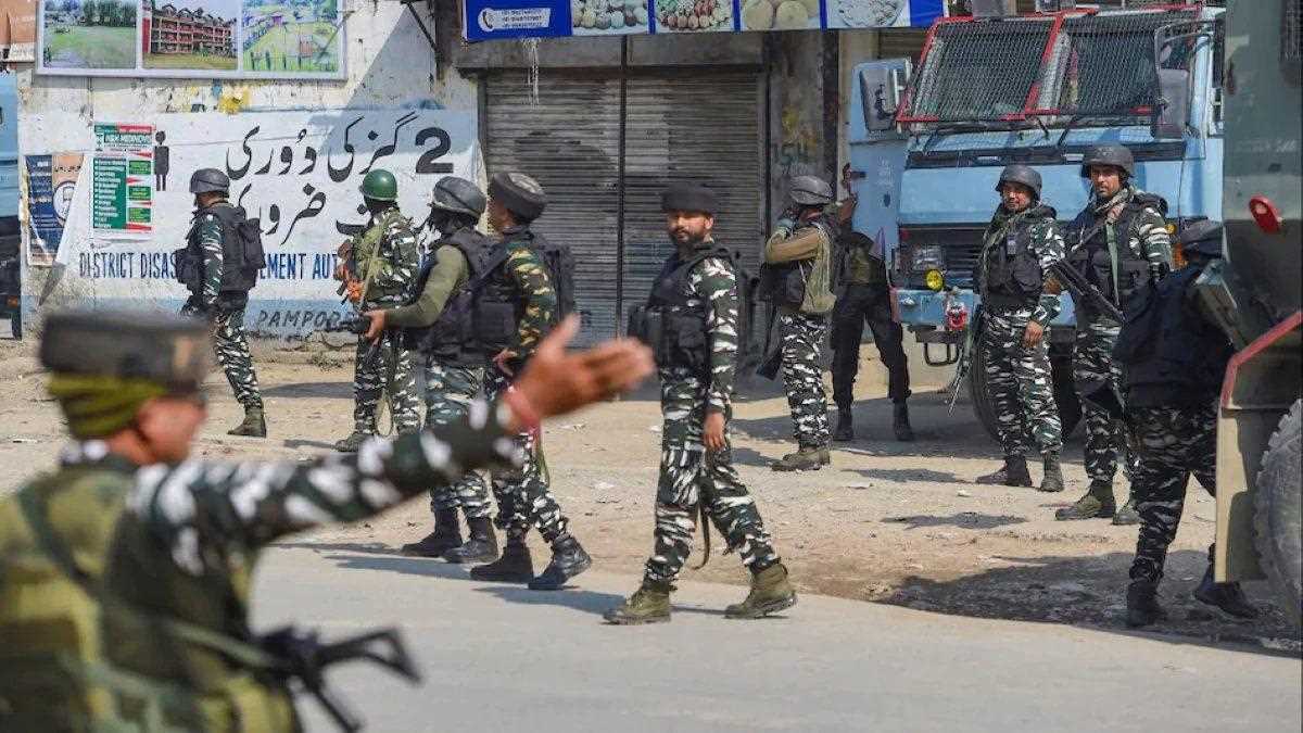 जम्मू-कश्मीर में फिर टारगेट किलिंग, प्रवासी श्रमिकों पर ग्रेनेड फेंका, 2 की मौत